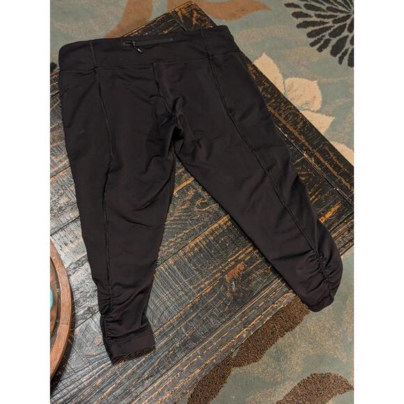 Lululemon Women's Cropped Leggings Size 10/BLACK/SOFT/GOOD CLEAN CONDITION - Picture 4 of 6